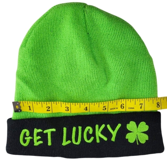 Get Lucky Men/Womens St. Patricks Day Green and Black Winter Hat Size 1 size - Picture 2 of 7